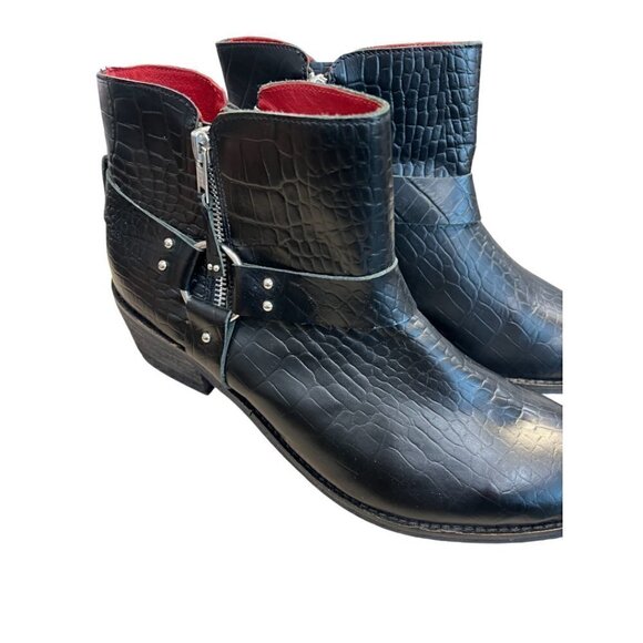 Matisse Ezrah Black Leather Ankle Bootie - Picture 5 of 14